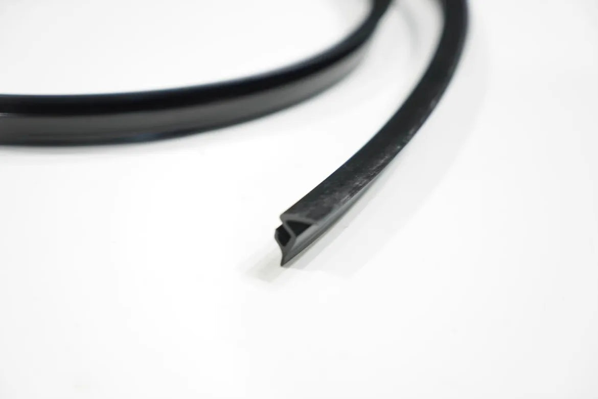 4PC Fender Flare Seal Rubber Strips for Nissan Patrol Y60 | Durable Fender Accessories