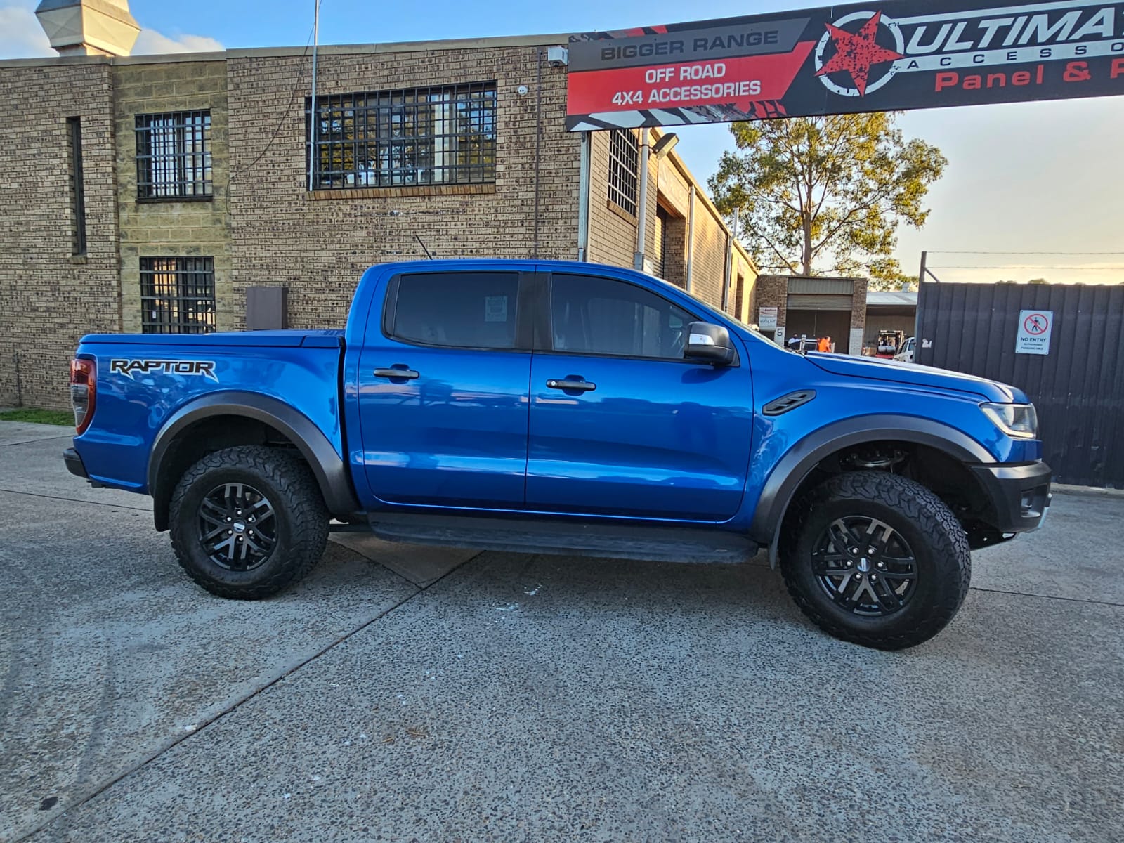 Roof Rack Ultimate Adventure Aluminium Flat Platform Suitable For Ford Ranger PX1, PX2 & PX3 Dual Cab 2012-2024