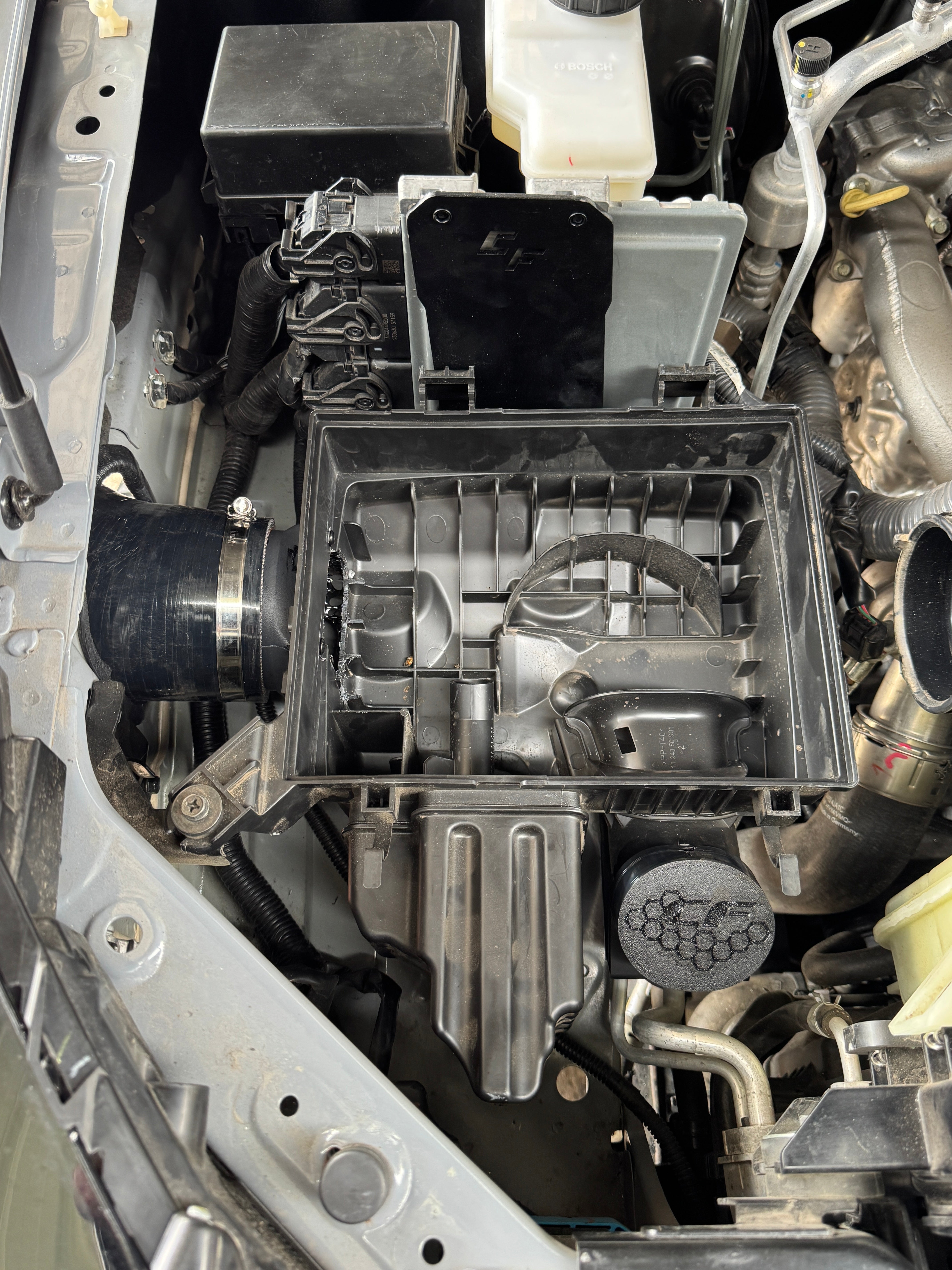 Nissan Navara NP300 3.5" Stock Airbox Adapter - Side Entry 3.5" Inlet - Canna Fabrication