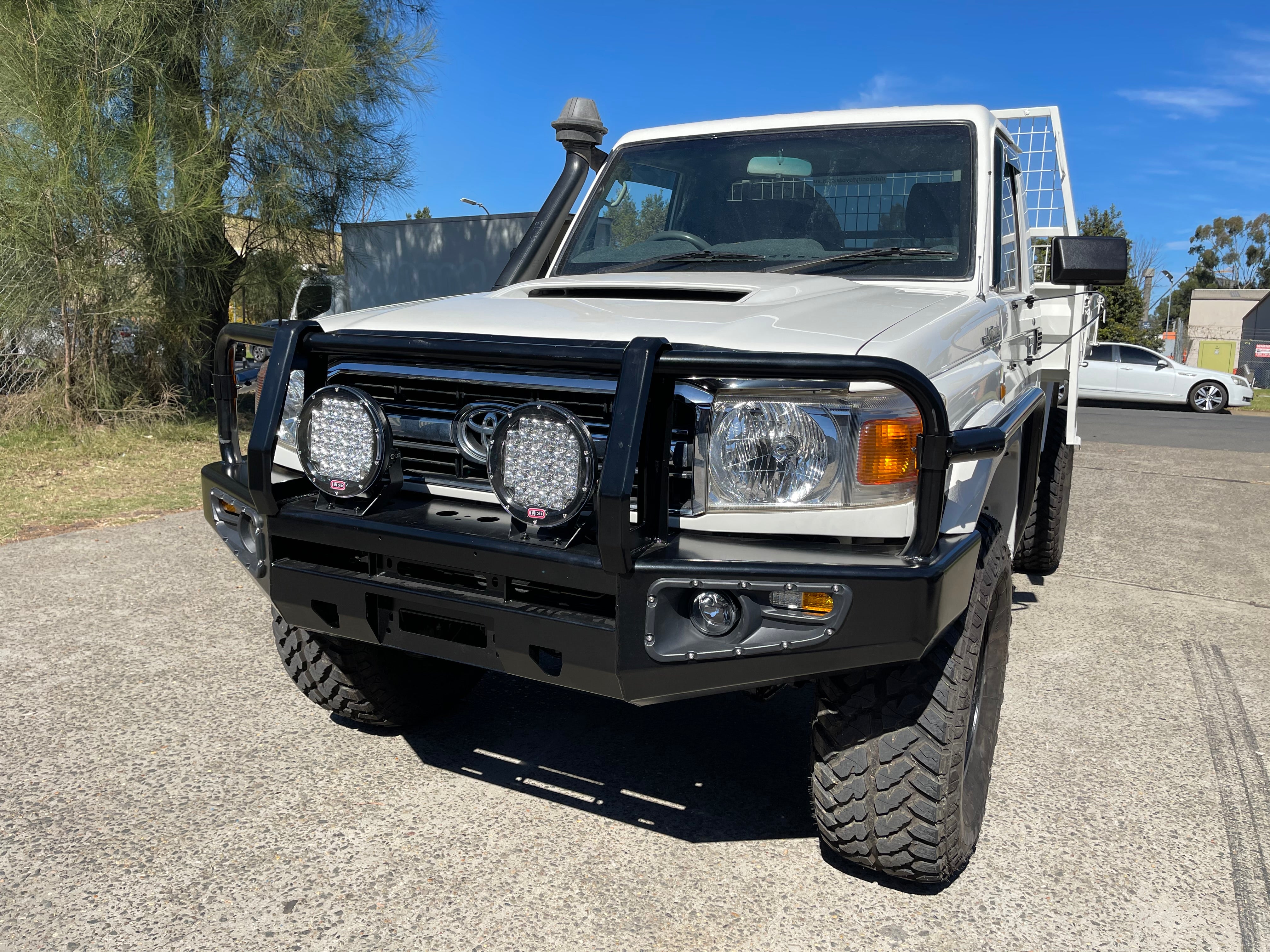 3 Loop Bull Bar and Skid Plate Set Suitable For Toyota Landcruiser 76/78/79 Series 2007 - 2016