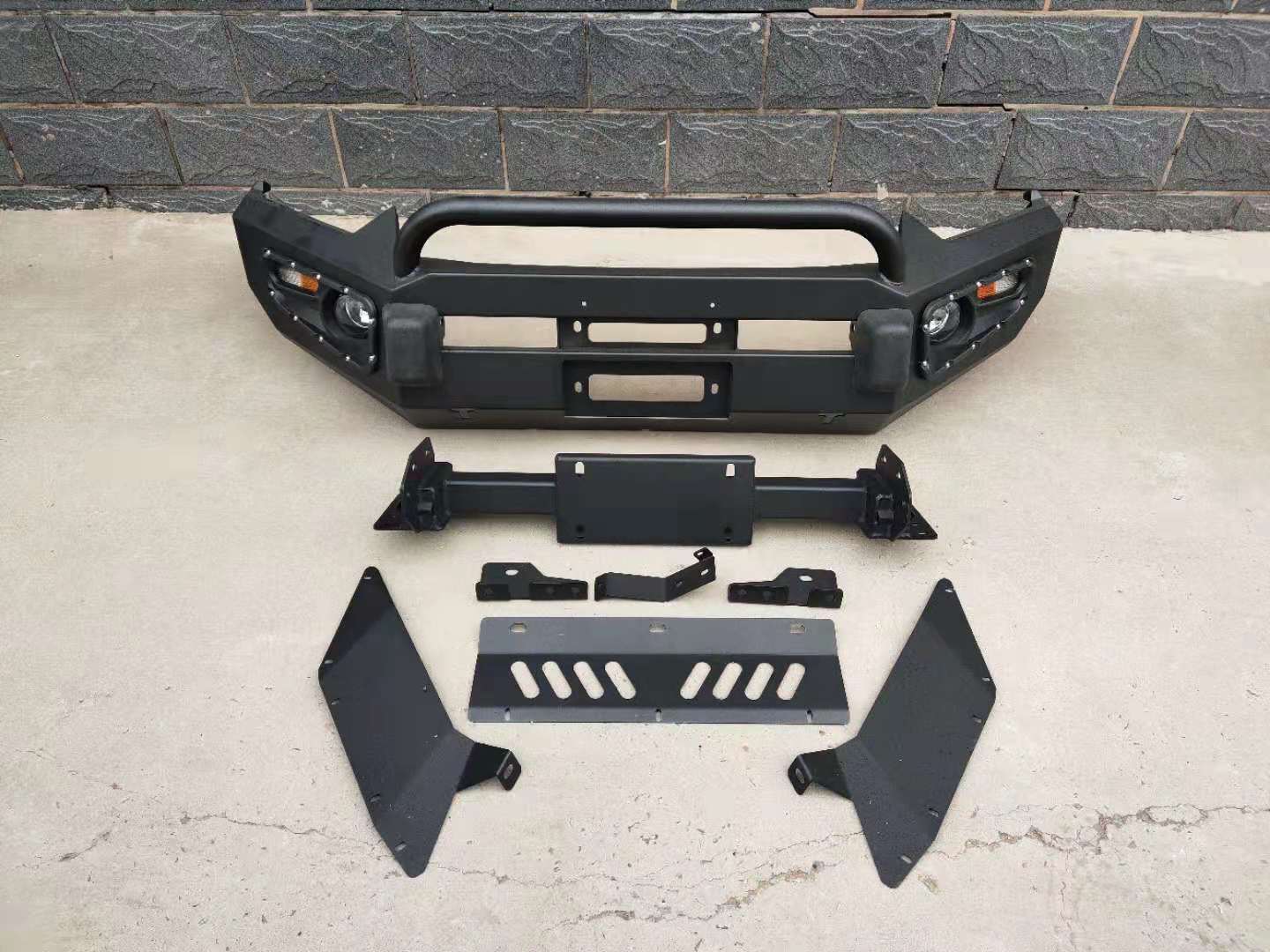 Single Loop Bull Bar And Skid Plate Set Suitable For Isuzu D-Max 2018-2022