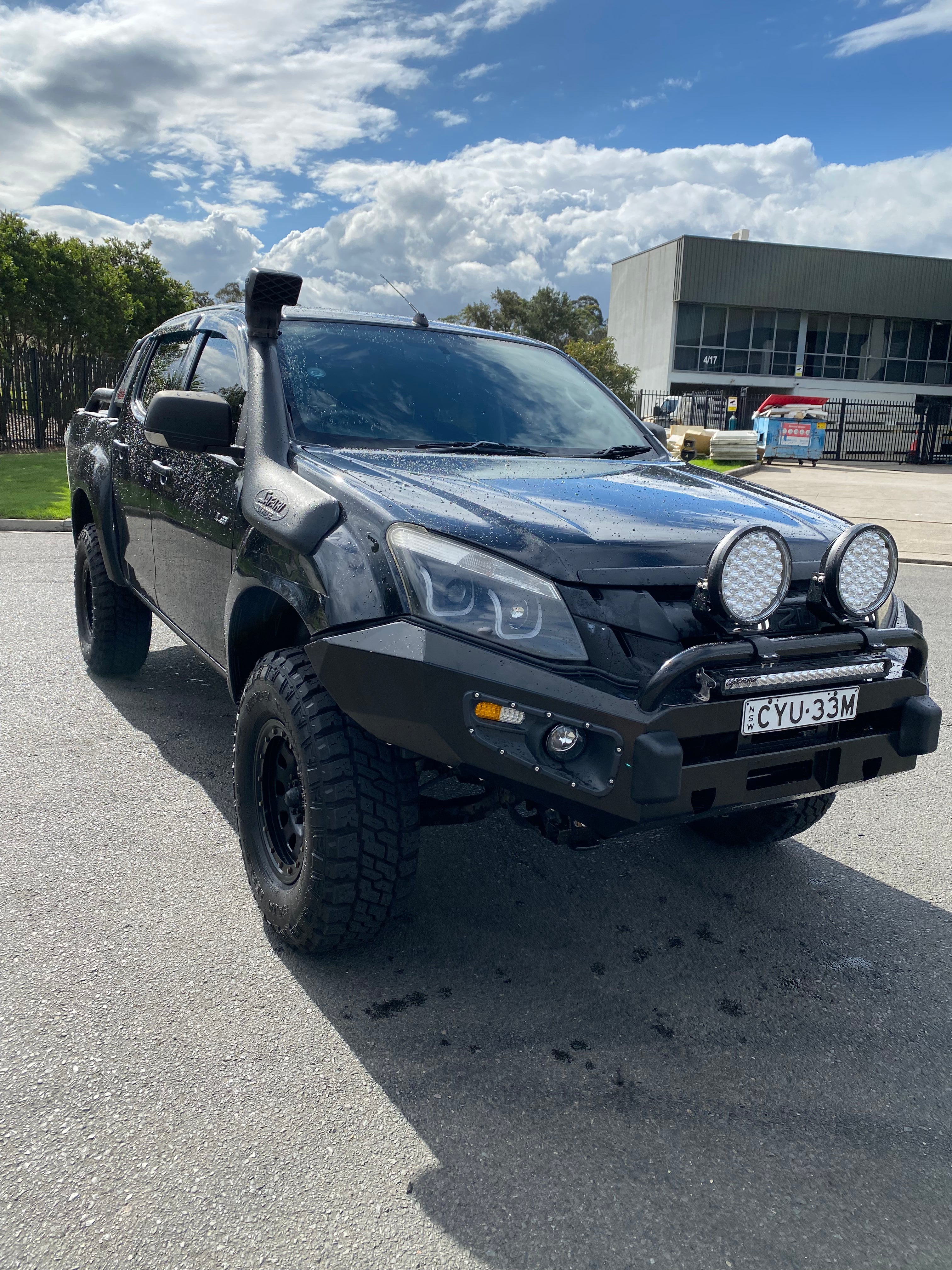 Single Loop Bull Bar And Skid Plate Set Suitable For Isuzu D-Max 2018-2022