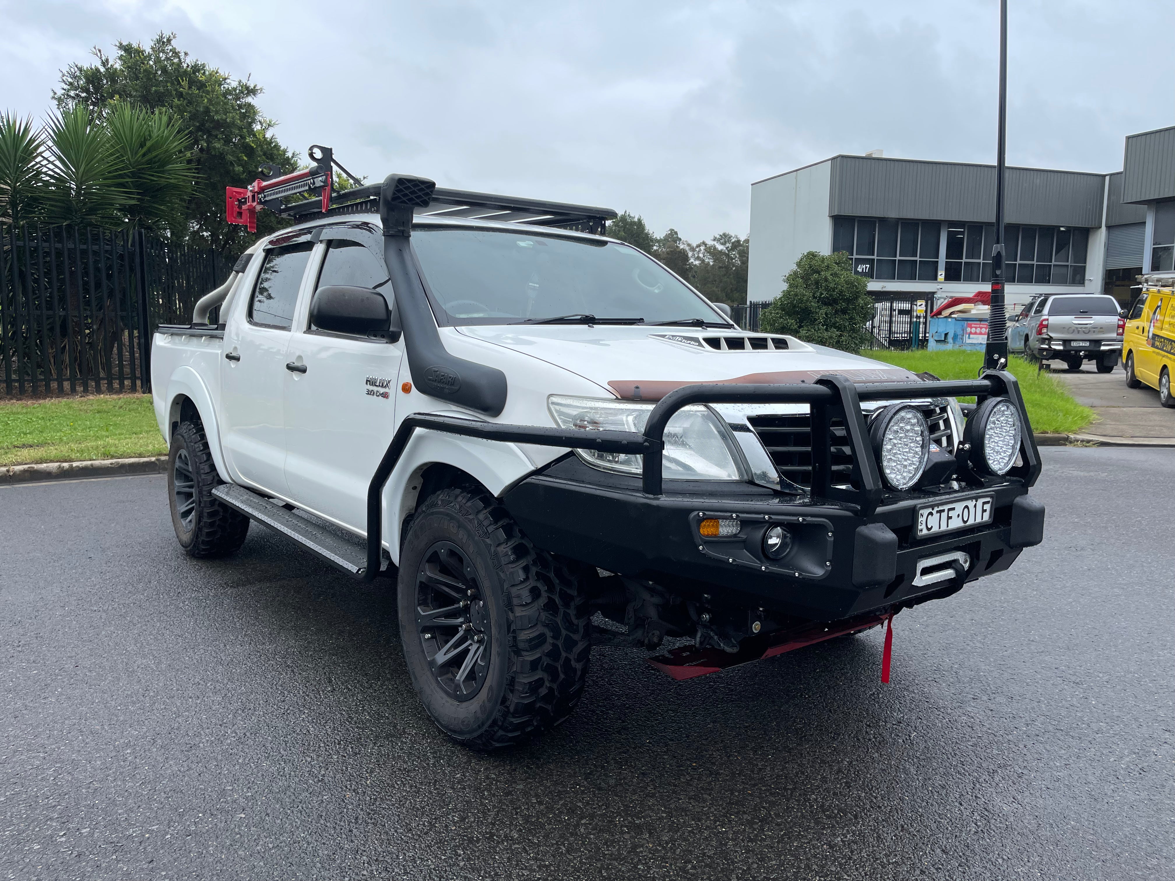 3 Loop Bull Bar and Skid Plate Set Suitable for Toyota Hilux N70 Vigo 2012-2015