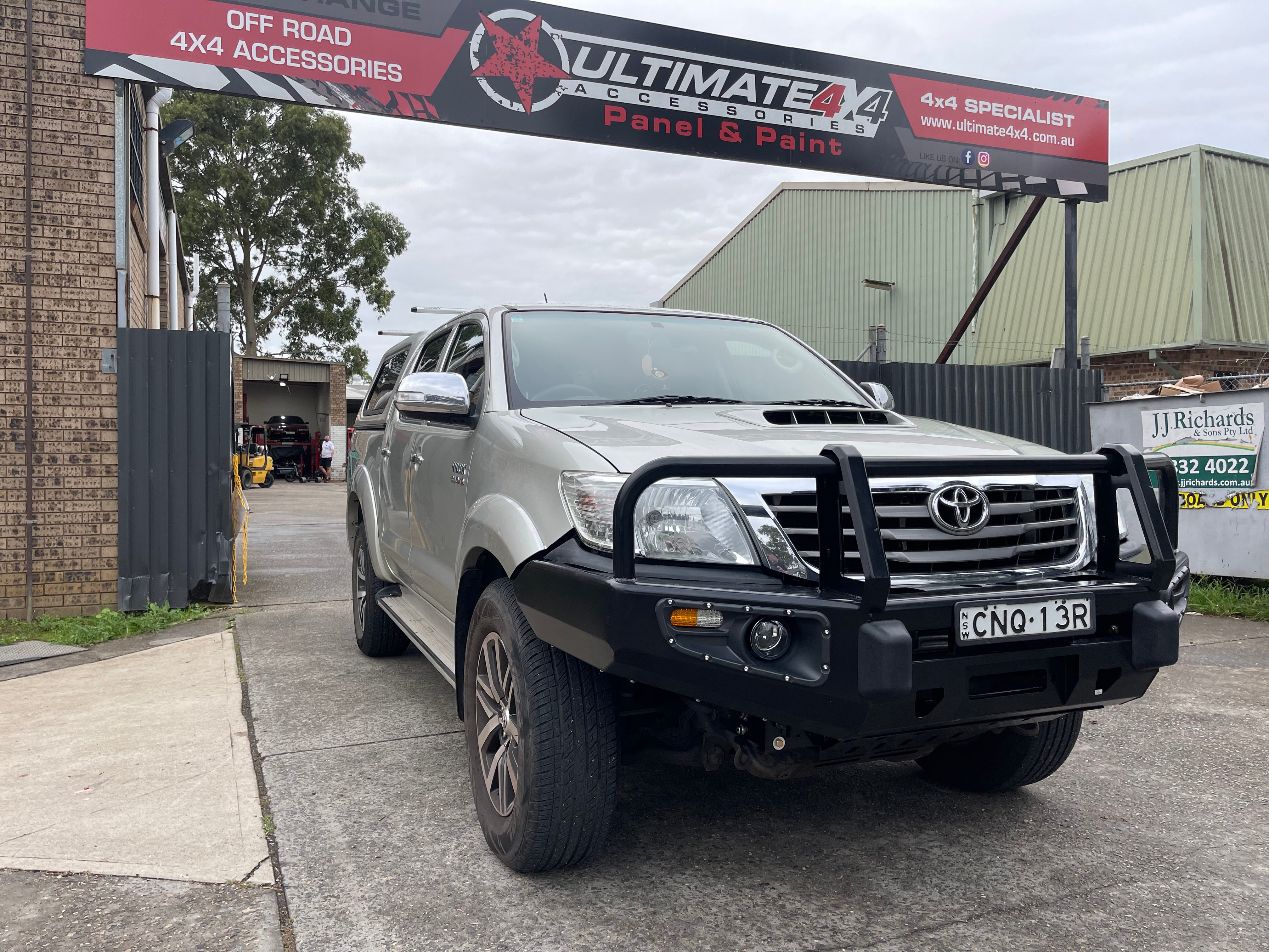 3 Loop Bull Bar and Skid Plate Set Suitable for Toyota Hilux N70 Vigo 2012-2015