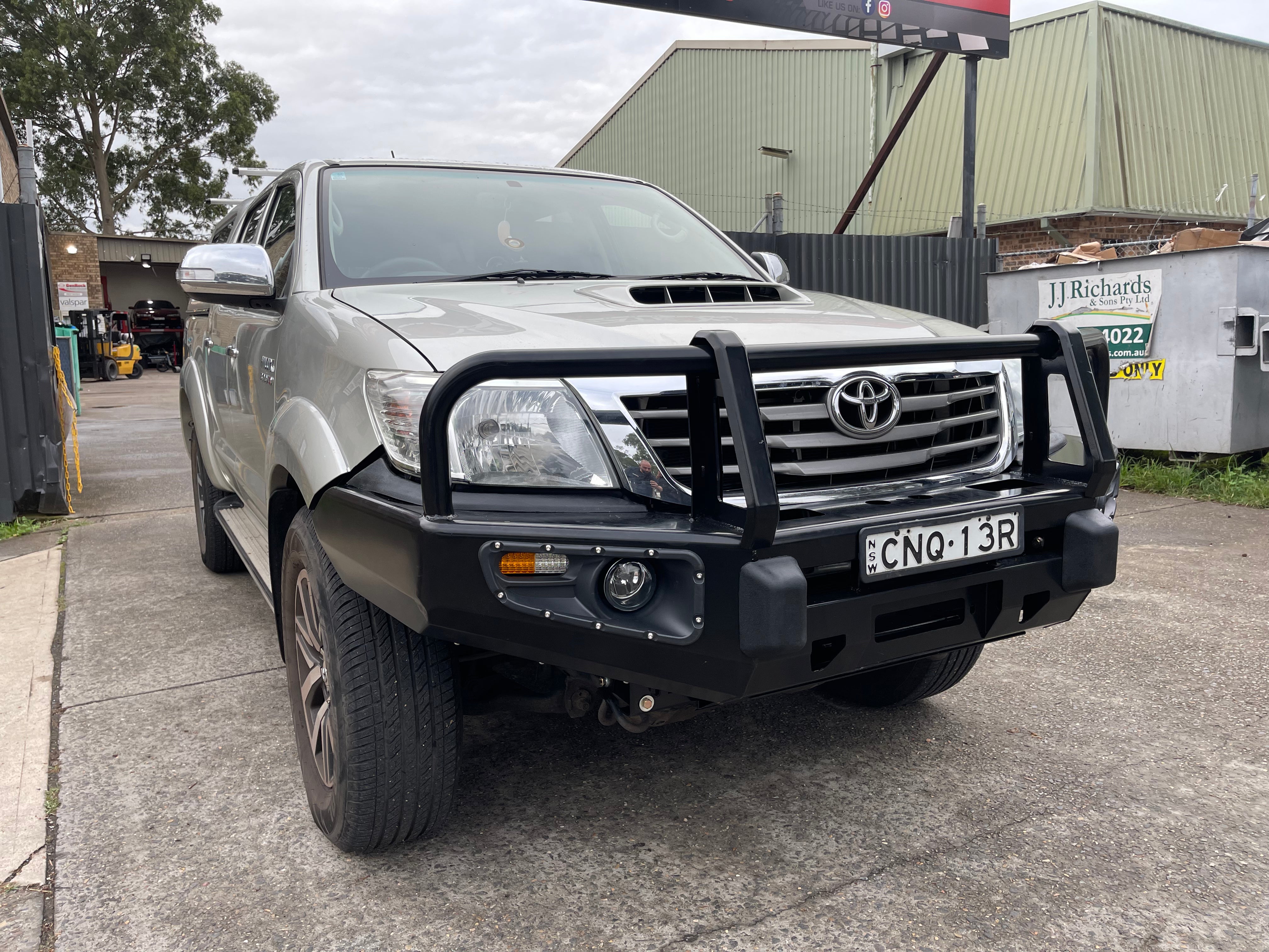 3 Loop Bull Bar and Skid Plate Set Suitable for Toyota Hilux N70 Vigo 2012-2015