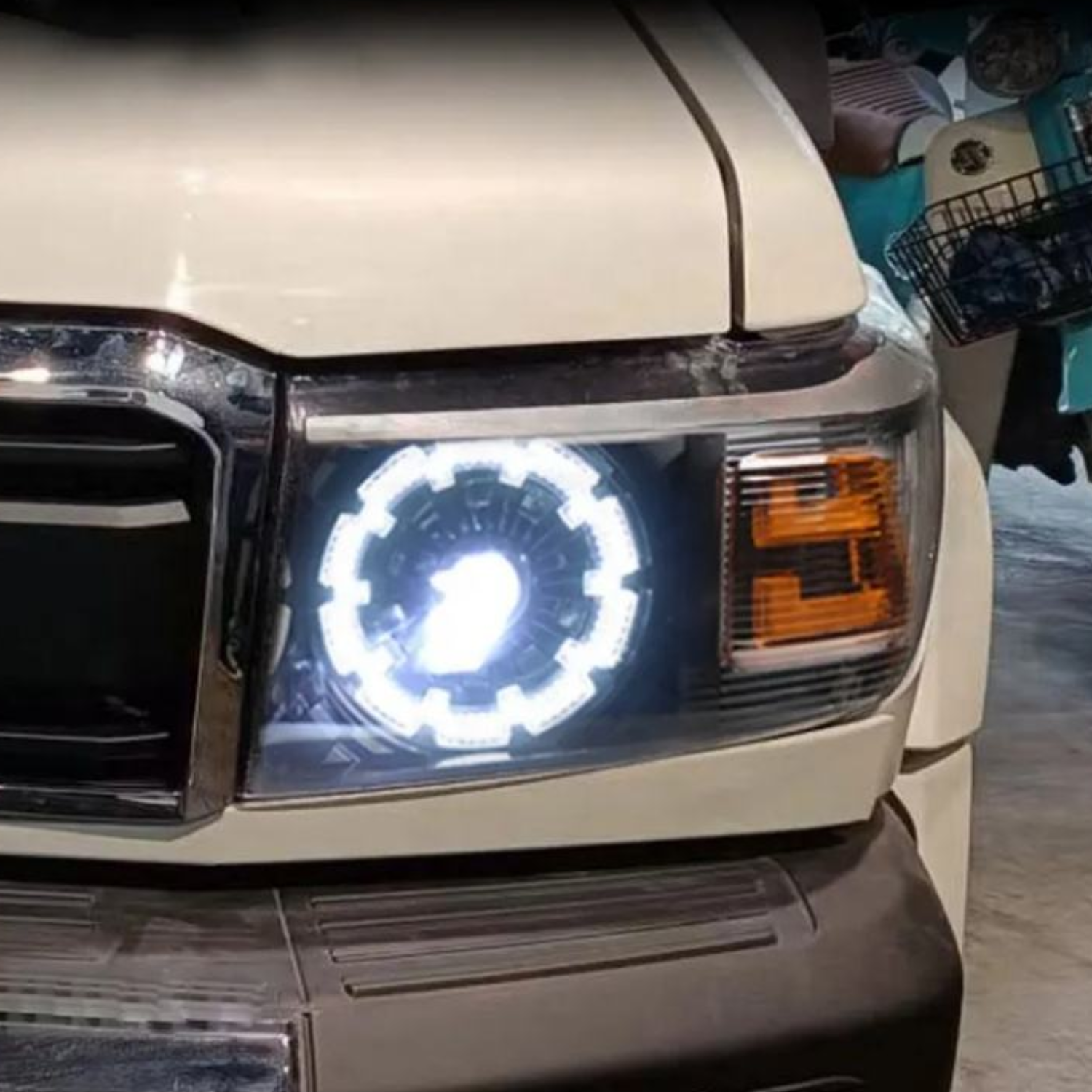 Toyota Land Cruiser LC70 LC76 LC79 LED Headlights 220W 12V Replacement Lamps