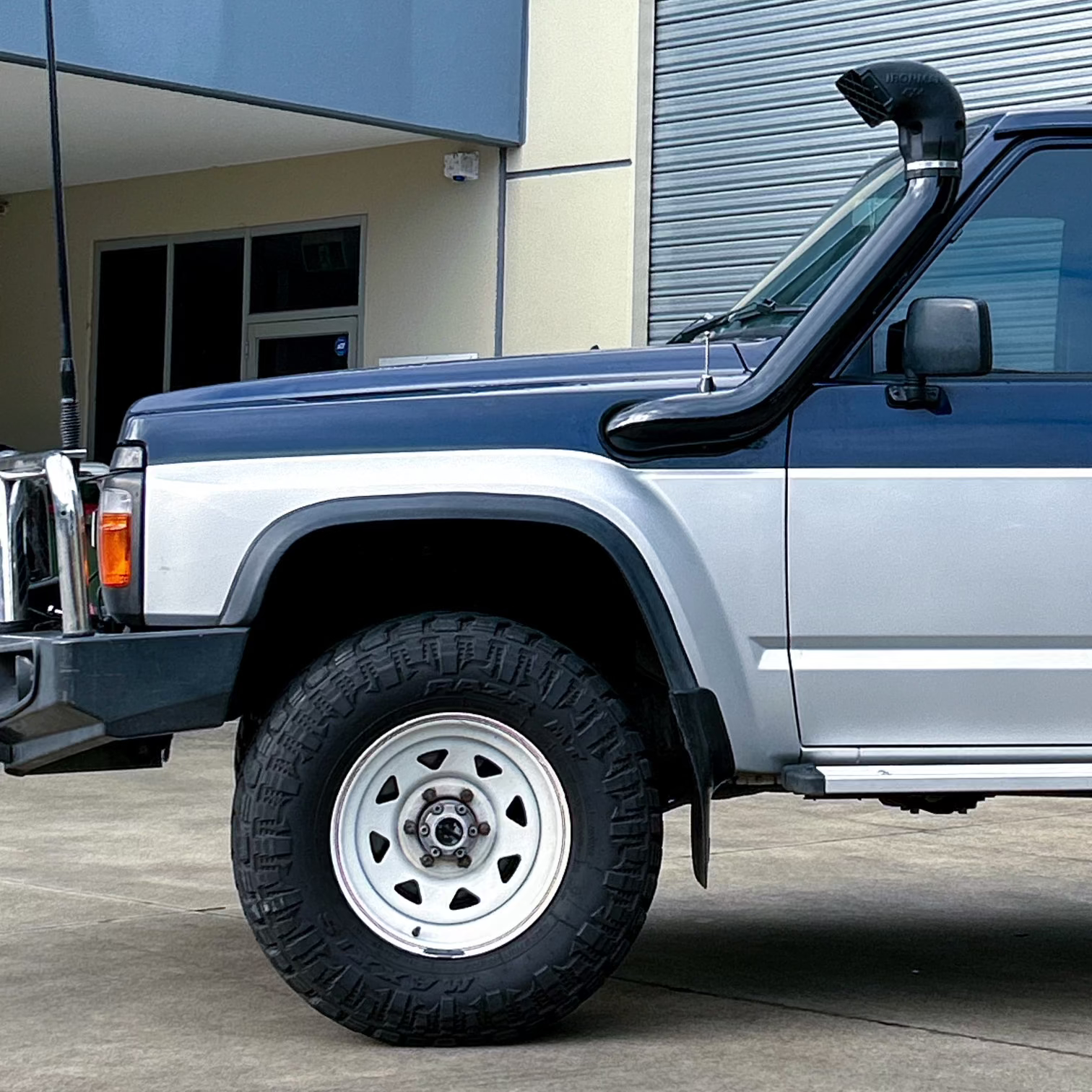 Nissan Patrol GQ Mid-Entry Snorkel