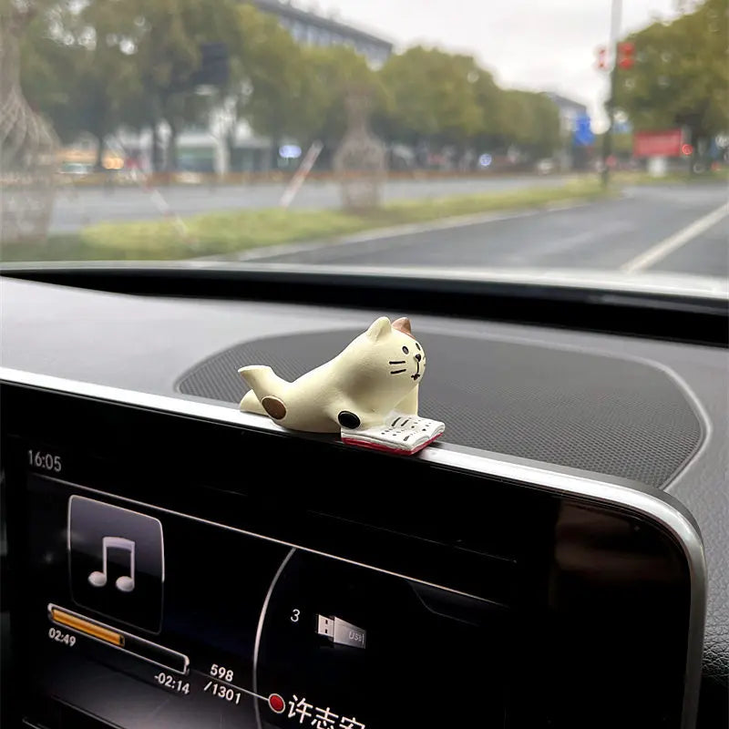 Cute Healing Kitten Dashboard Ornaments – Resin Cat Figures for Car Interior Decor & Accessories