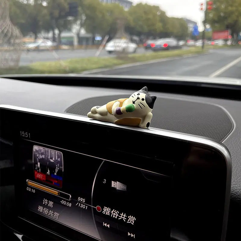 Cute Healing Kitten Dashboard Ornaments – Resin Cat Figures for Car Interior Decor & Accessories